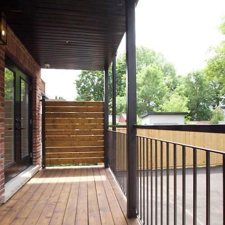 Modern Apartment Close To The Beach With Parking Toronto Luaran gambar
