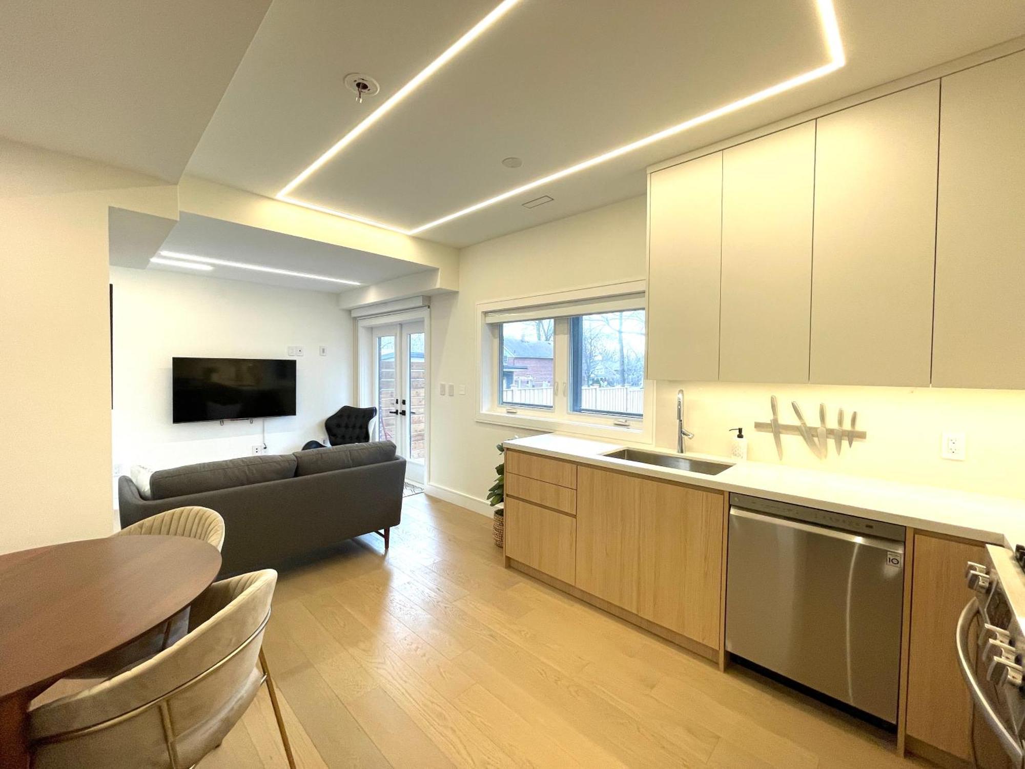 Modern Apartment Close To The Beach With Parking Toronto Luaran gambar
